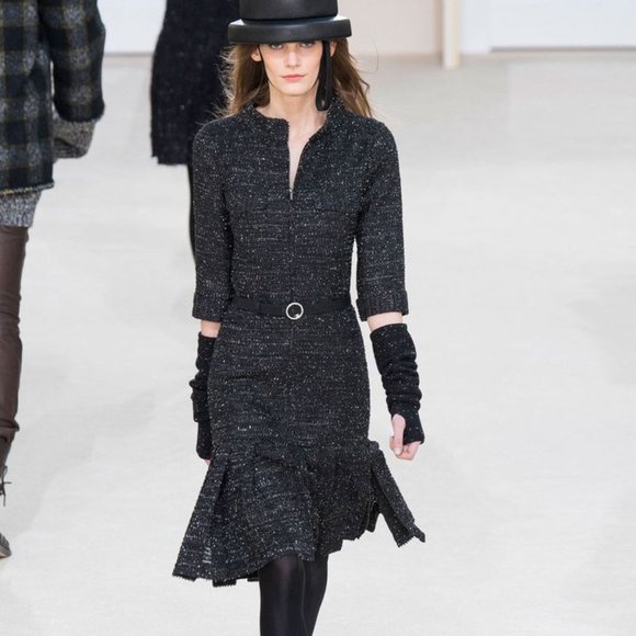CHANEL Dresses & Skirts - Chanel 42 Fantasy Tweed Dress Black Silver Lurex Thread Zip Pleats Fall 2016